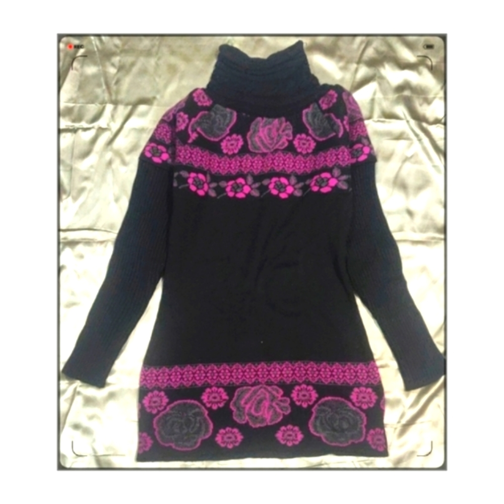 Turtle Neck Winter Wear - Picture 2 of 6